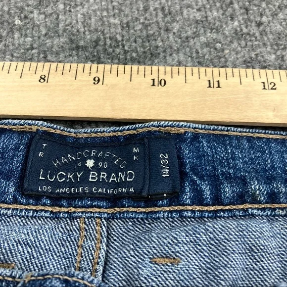 Lucky Brand Jean Shorts Malibu Short Frayed Hem Size 14/32 distressed - Picture 2 of 9